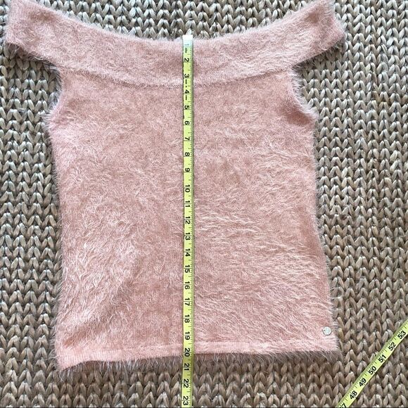 Guess Off The Shoulder Fuzzy Fitted Blouse Blush Pink Size XL - Picture 13 of 16